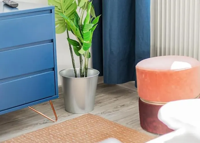 Blue And Pink Oasis Cozy Designer Retreat Apartment *