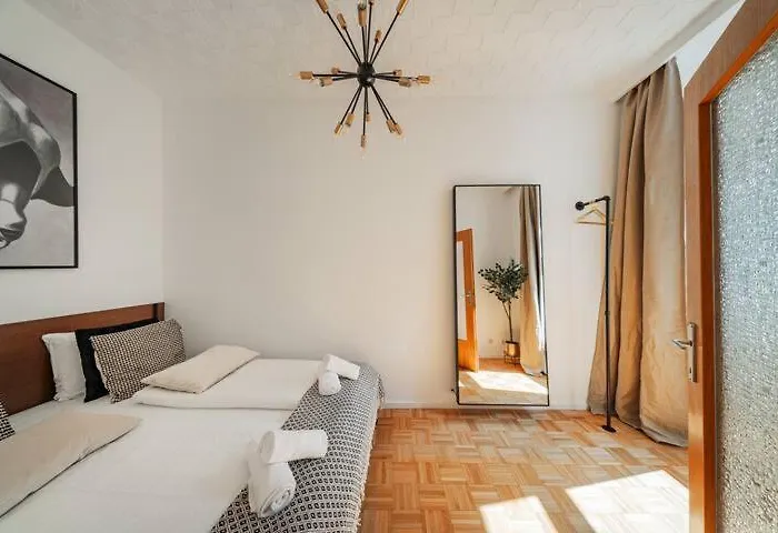 Apartment Blue And Pink Oasis Cozy Designer Retreat Vienna