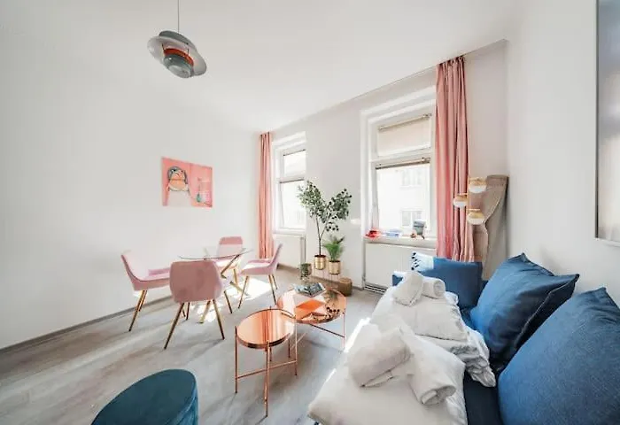Apartment Blue And Pink Oasis Cozy Designer Retreat Vienna